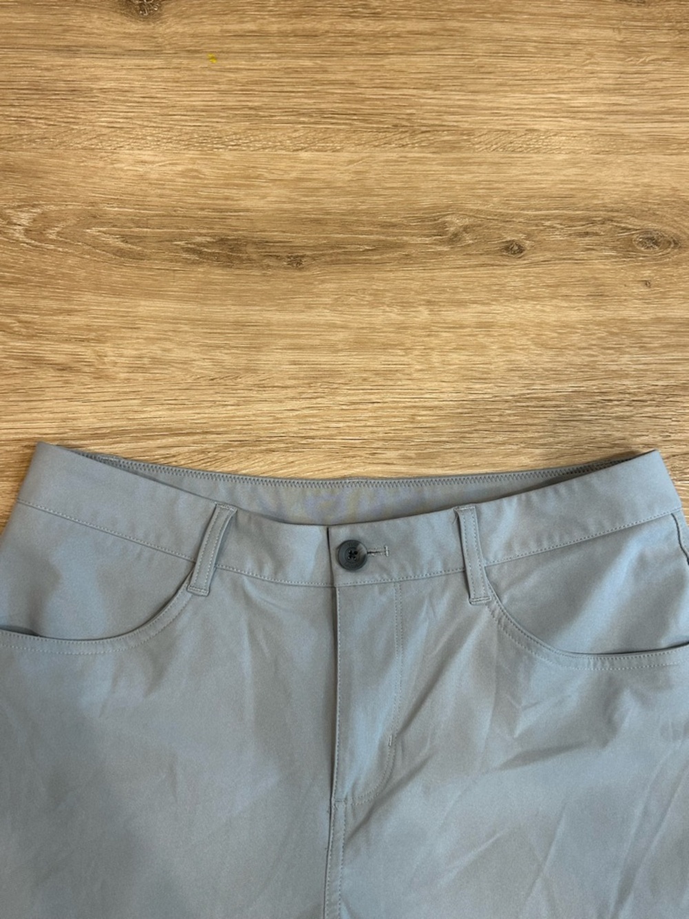Vuori Athletic Meta Pants in a Slim Fit & 30” inseam - Picture 2 of 8